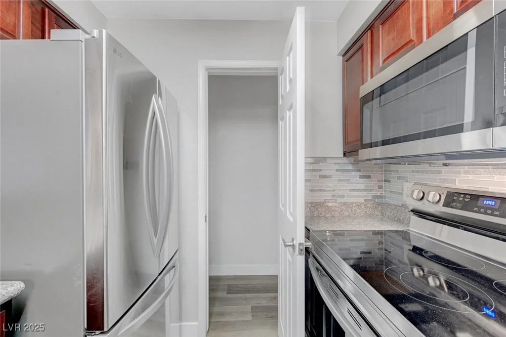 2451 Rainbow, Las Vegas, NV 89108