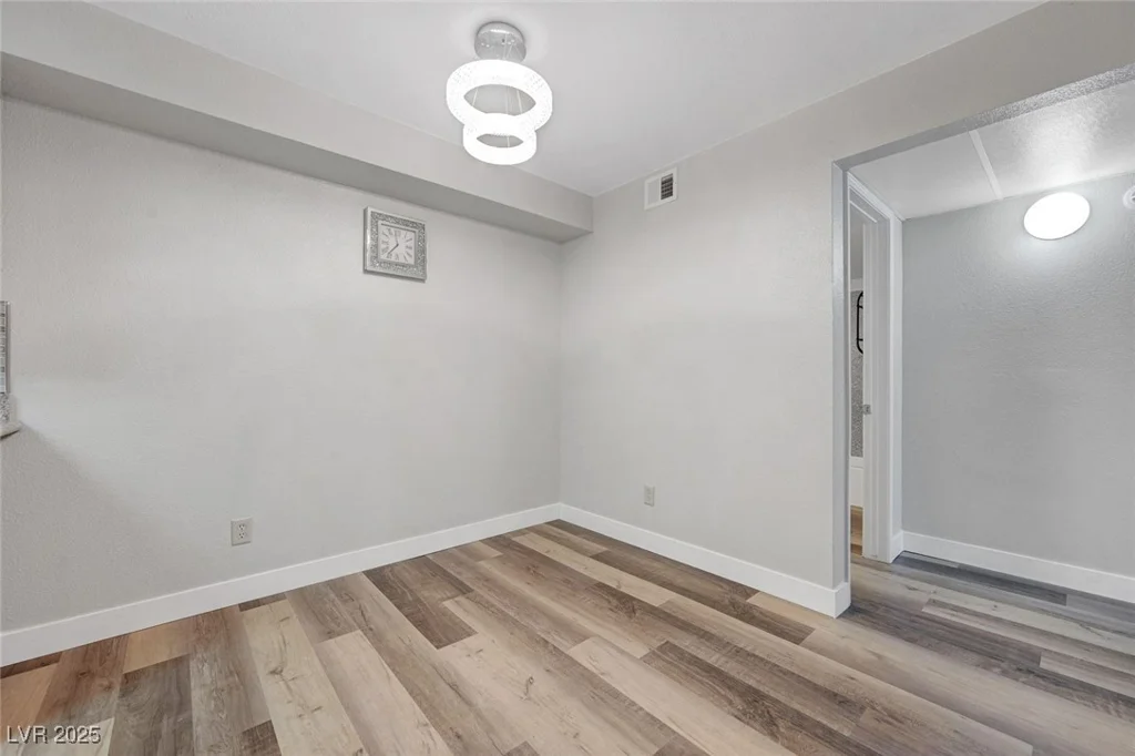 2451 Rainbow, Las Vegas, NV 89108