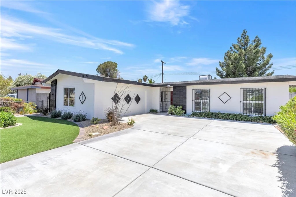 3805 San Angelo, Las Vegas, NV 89102