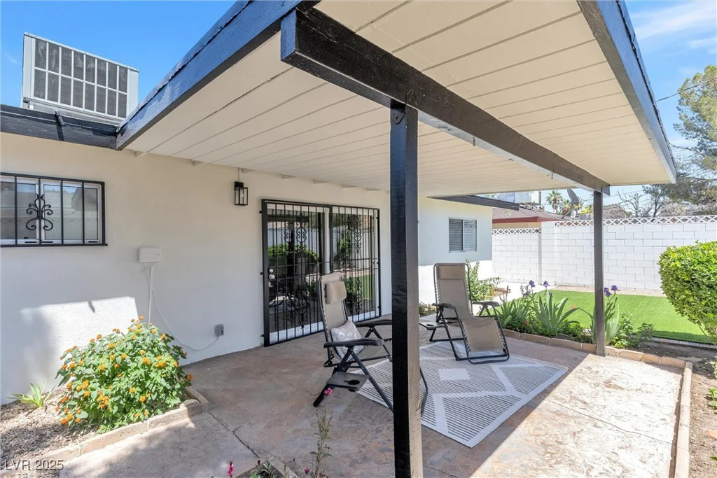 3805 San Angelo, Las Vegas, NV 89102
