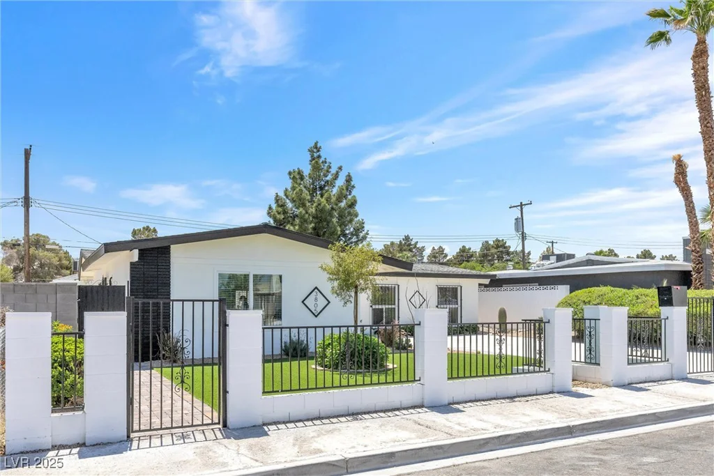 3805 San Angelo, Las Vegas, NV 89102