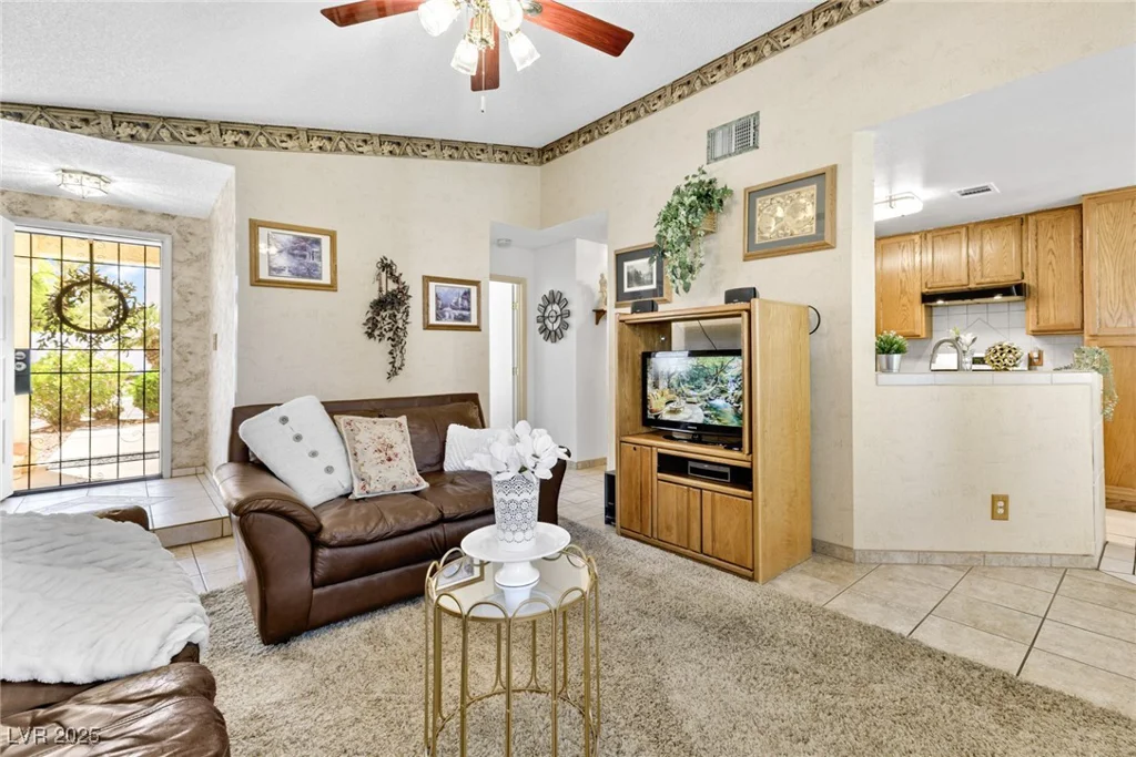 2708 Norbeck, Las Vegas, NV 89117