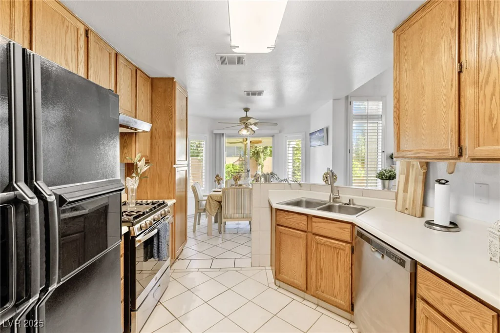 2708 Norbeck, Las Vegas, NV 89117