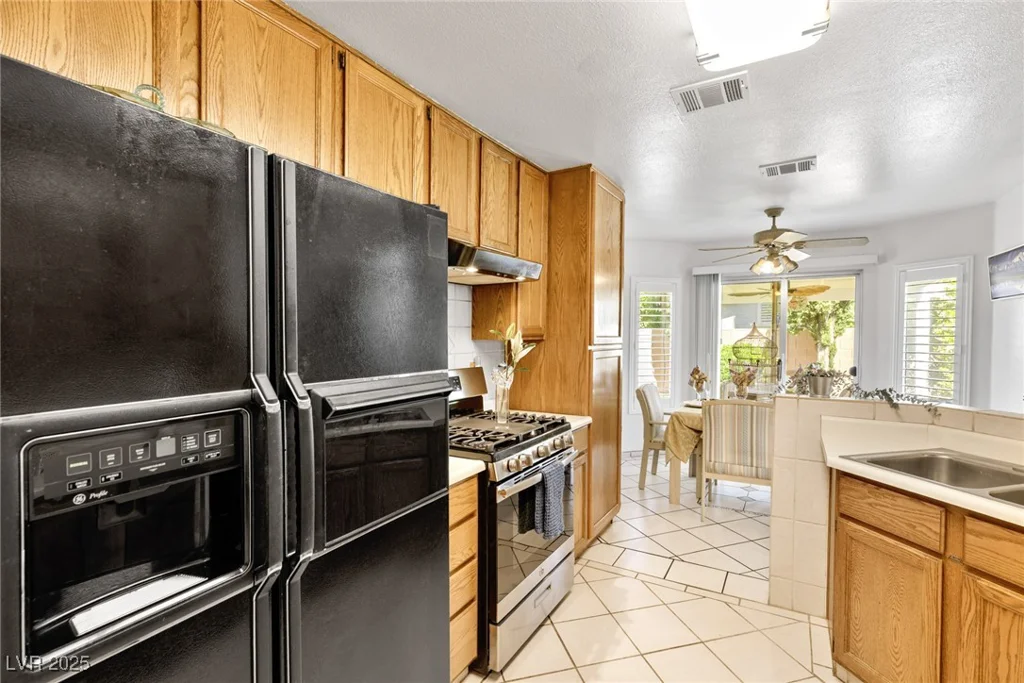 2708 Norbeck, Las Vegas, NV 89117