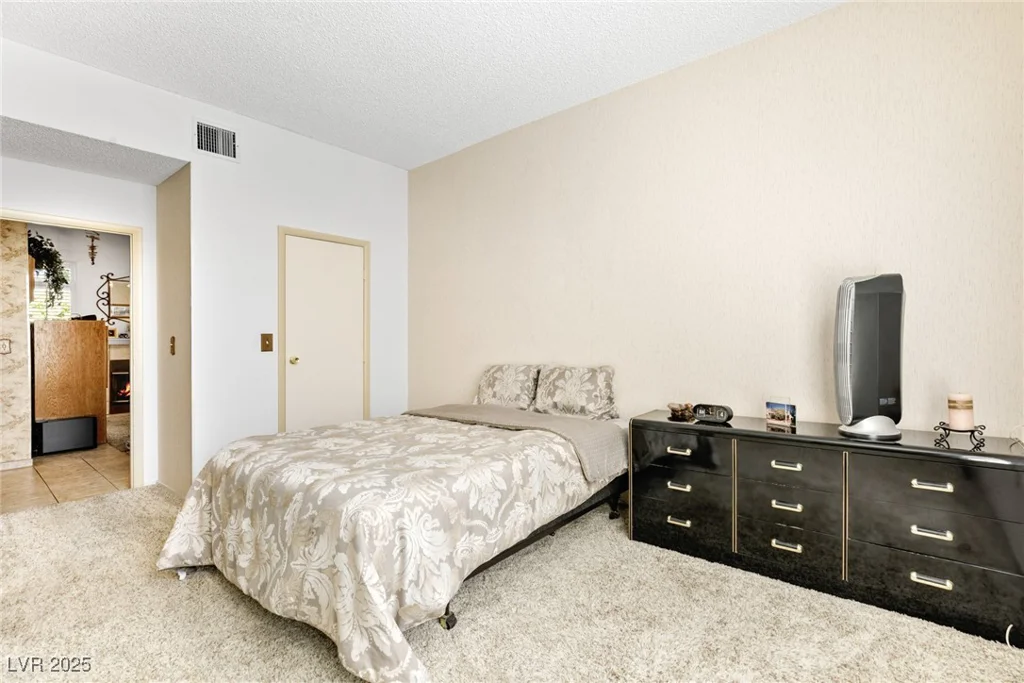 2708 Norbeck, Las Vegas, NV 89117