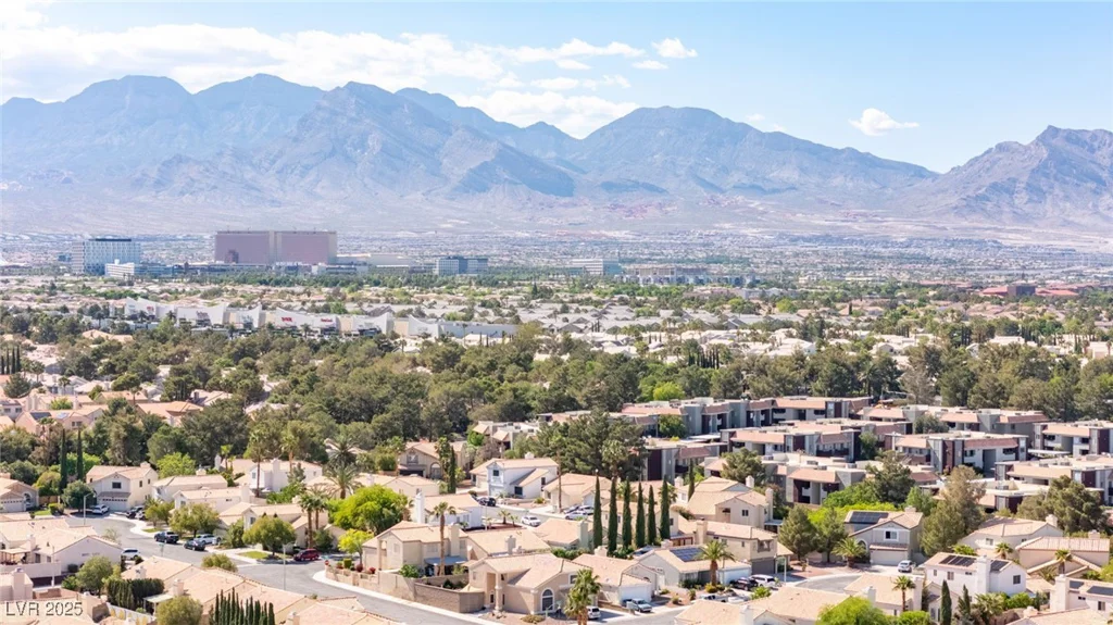 2708 Norbeck, Las Vegas, NV 89117