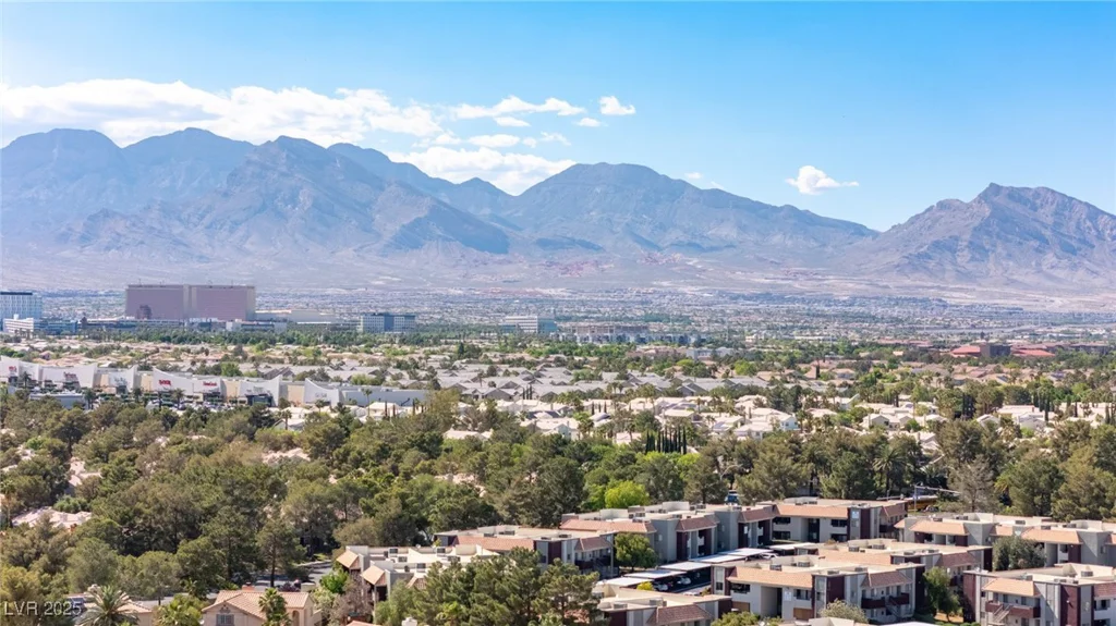 2708 Norbeck, Las Vegas, NV 89117