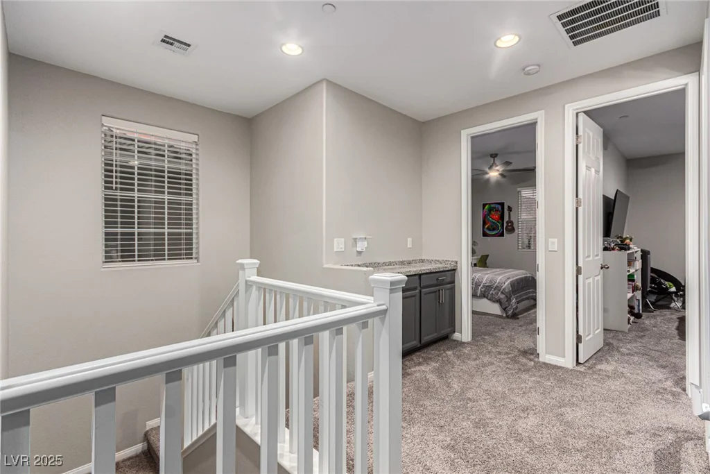 39 Castleton Tower, Henderson, NV 89011