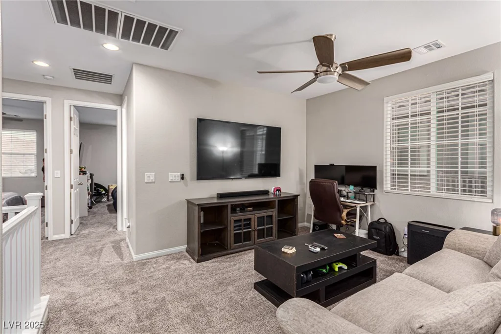 39 Castleton Tower, Henderson, NV 89011