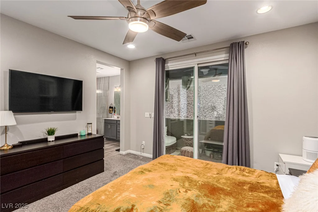 39 Castleton Tower, Henderson, NV 89011