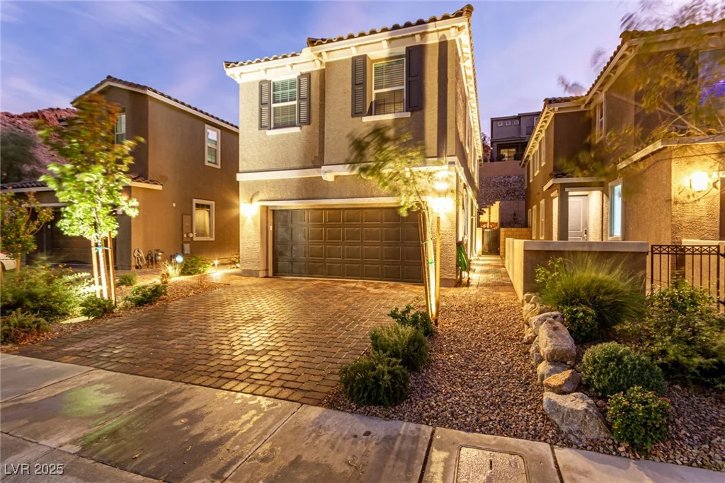 39 Castleton Tower, Henderson, NV 89011