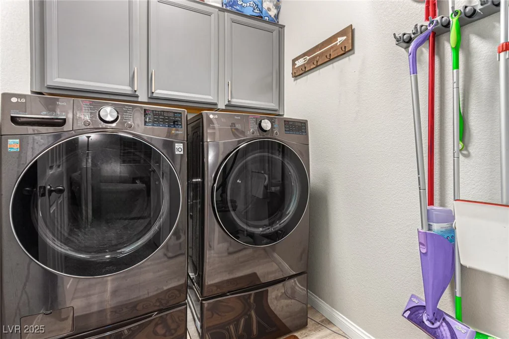 39 Castleton Tower, Henderson, NV 89011