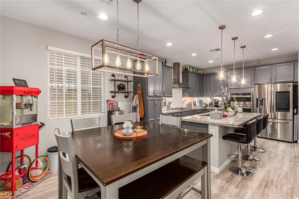 39 Castleton Tower, Henderson, NV 89011