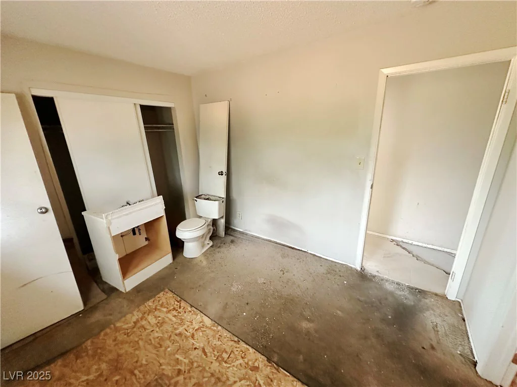 1004 Stone River, North Las Vegas, NV 89030