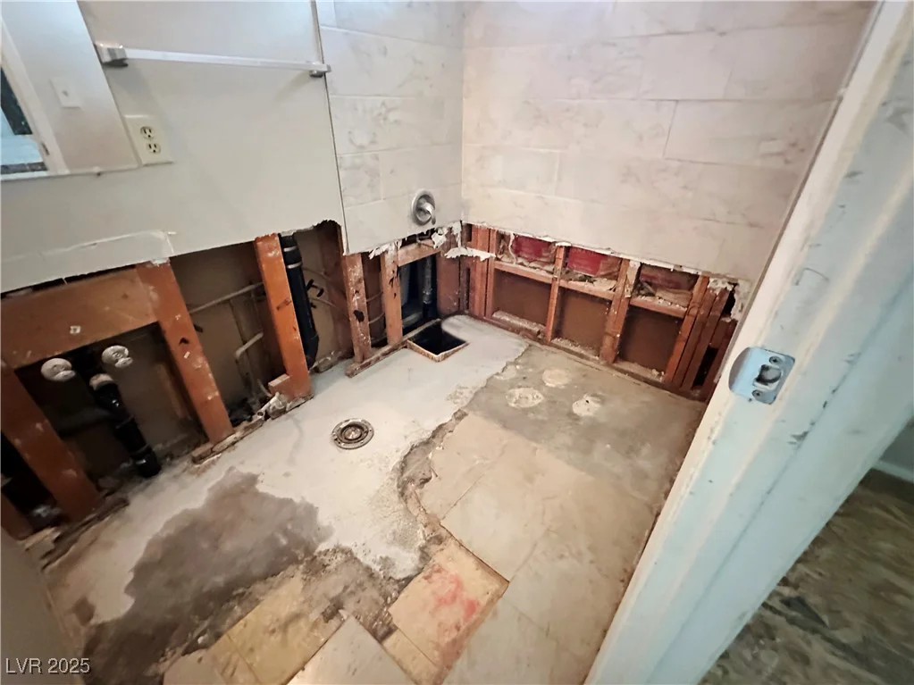 1004 Stone River, North Las Vegas, NV 89030