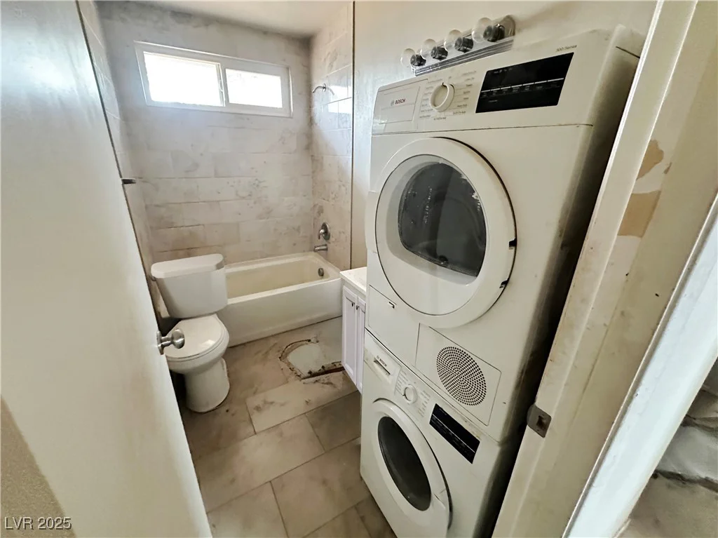 1004 Stone River, North Las Vegas, NV 89030