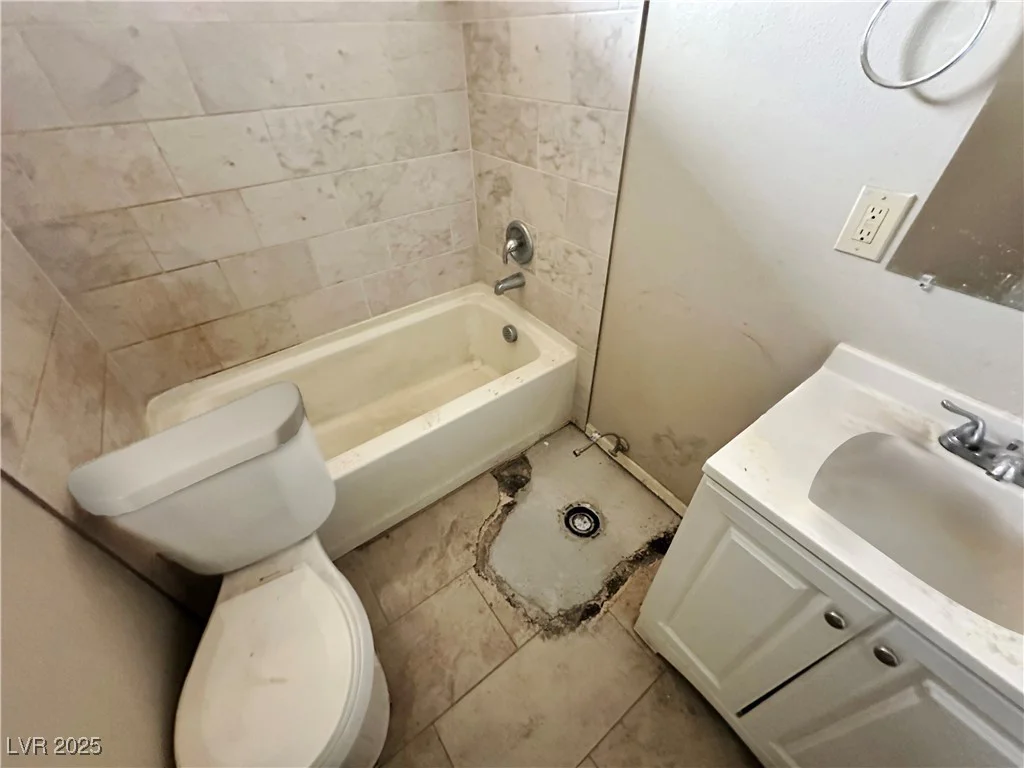 1004 Stone River, North Las Vegas, NV 89030
