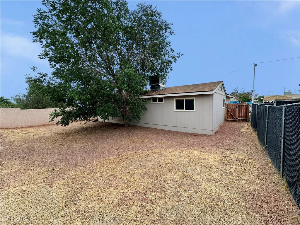 1004 Stone River, North Las Vegas, NV 89030