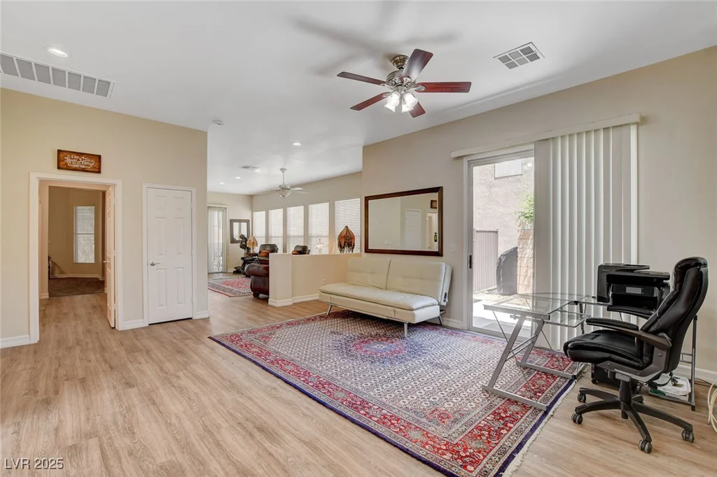 9215 Penn Station, Las Vegas, NV 89123