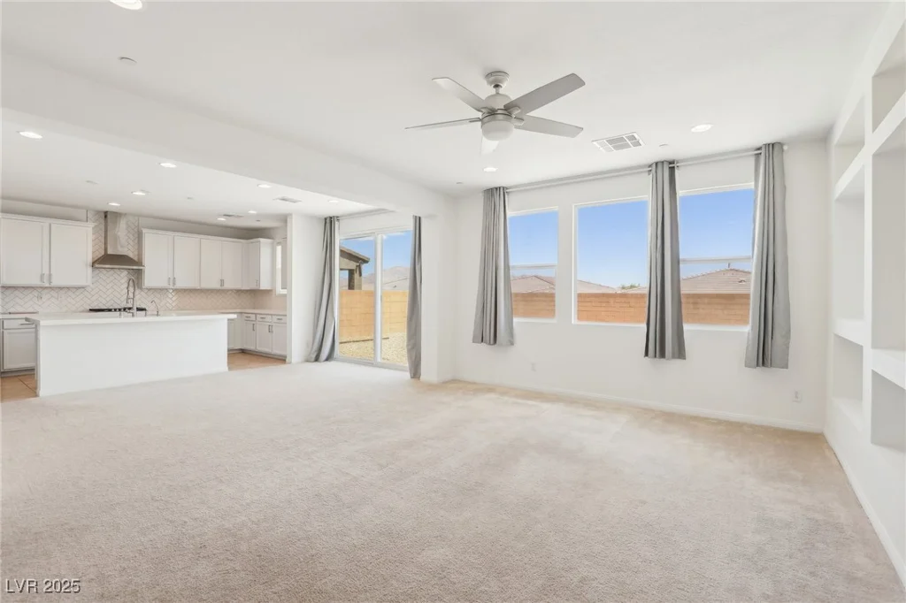 8724 Scalpay, Las Vegas, NV 89166