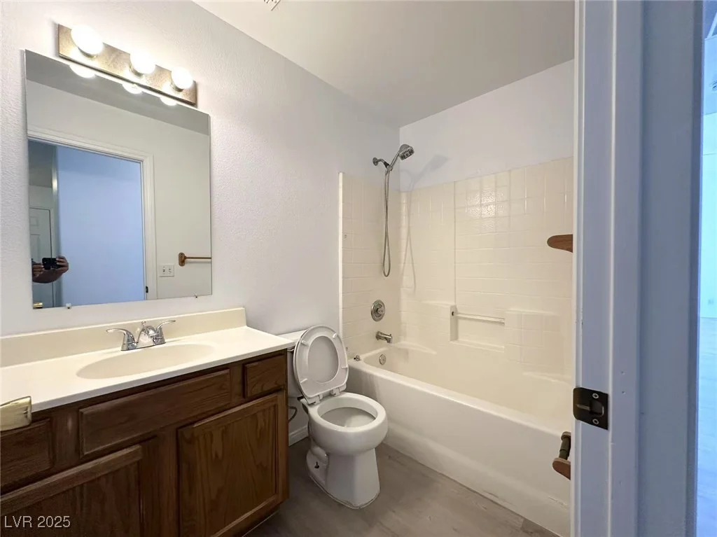 4651 Wild Oak, North Las Vegas, NV 89031