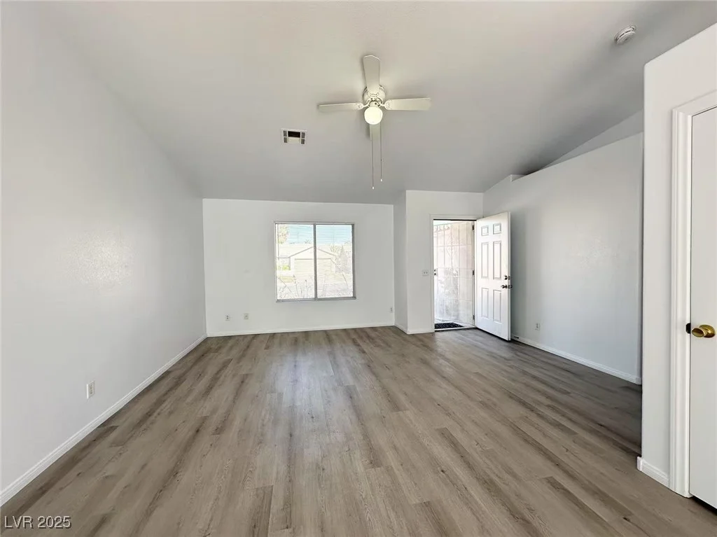 4651 Wild Oak, North Las Vegas, NV 89031