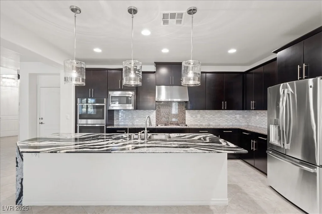 724 Step Beach, Las Vegas, NV 89138