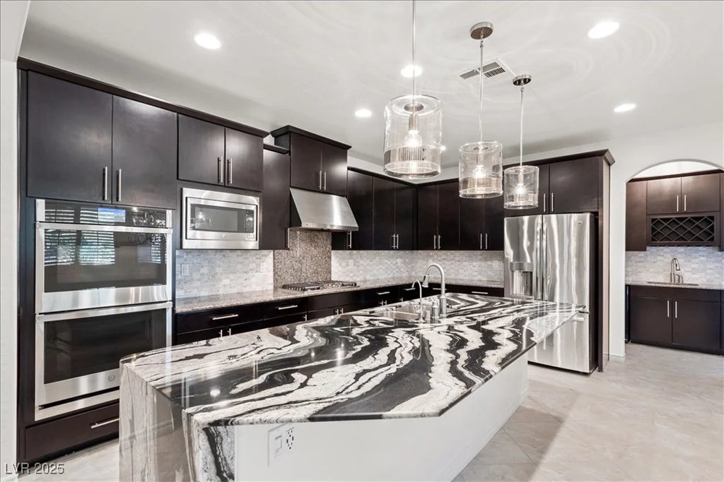 724 Step Beach, Las Vegas, NV 89138