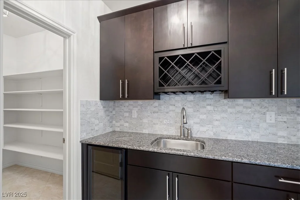 724 Step Beach, Las Vegas, NV 89138