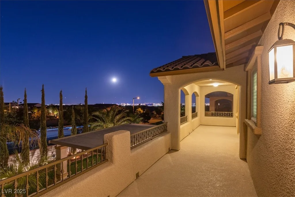 724 Step Beach, Las Vegas, NV 89138
