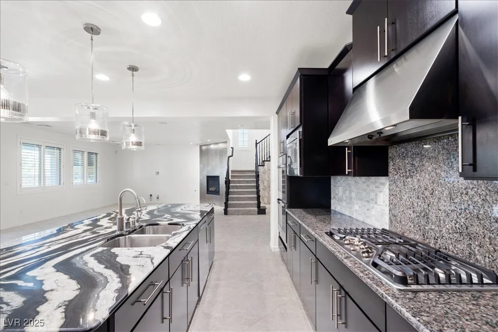 724 Step Beach, Las Vegas, NV 89138