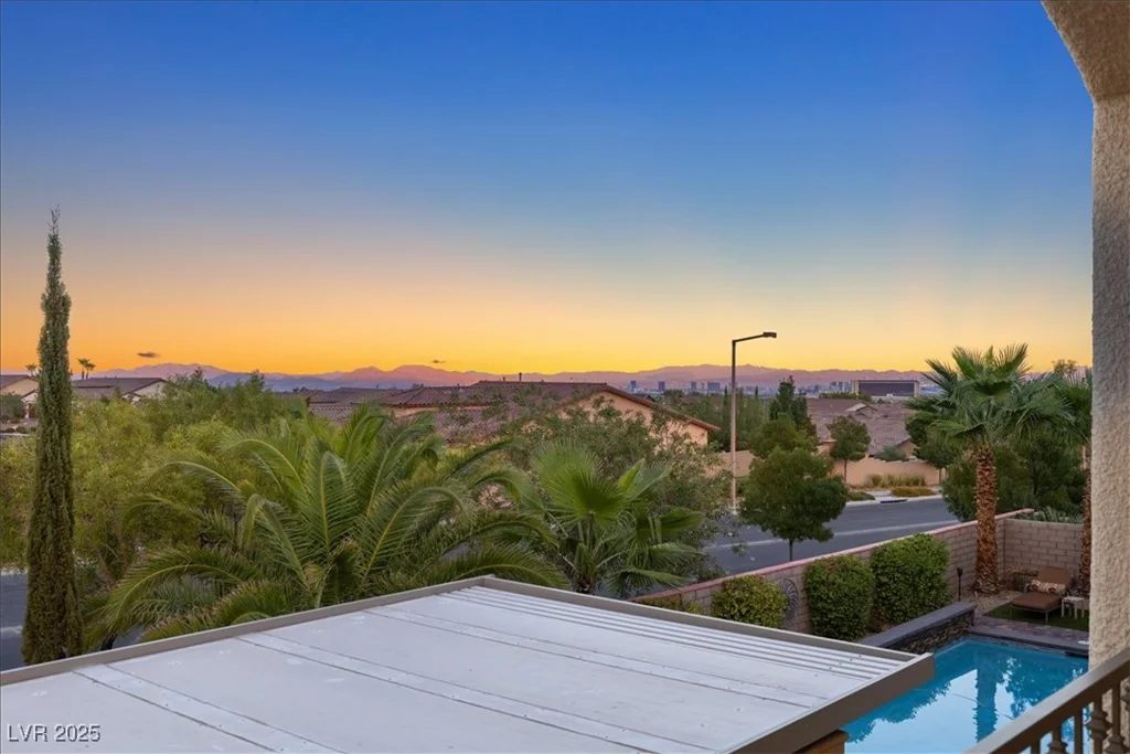 724 Step Beach, Las Vegas, NV 89138