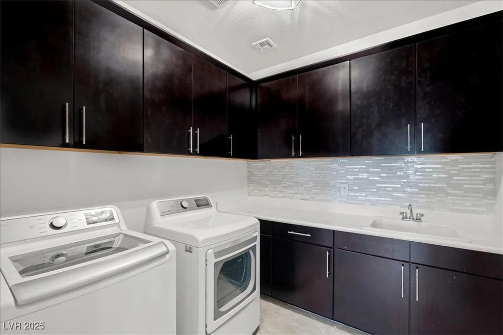 724 Step Beach, Las Vegas, NV 89138