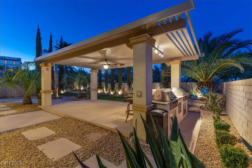 724 Step Beach, Las Vegas, NV 89138