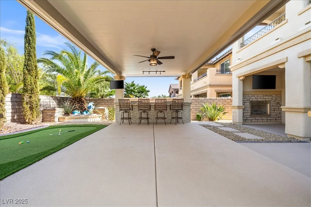 724 Step Beach, Las Vegas, NV 89138