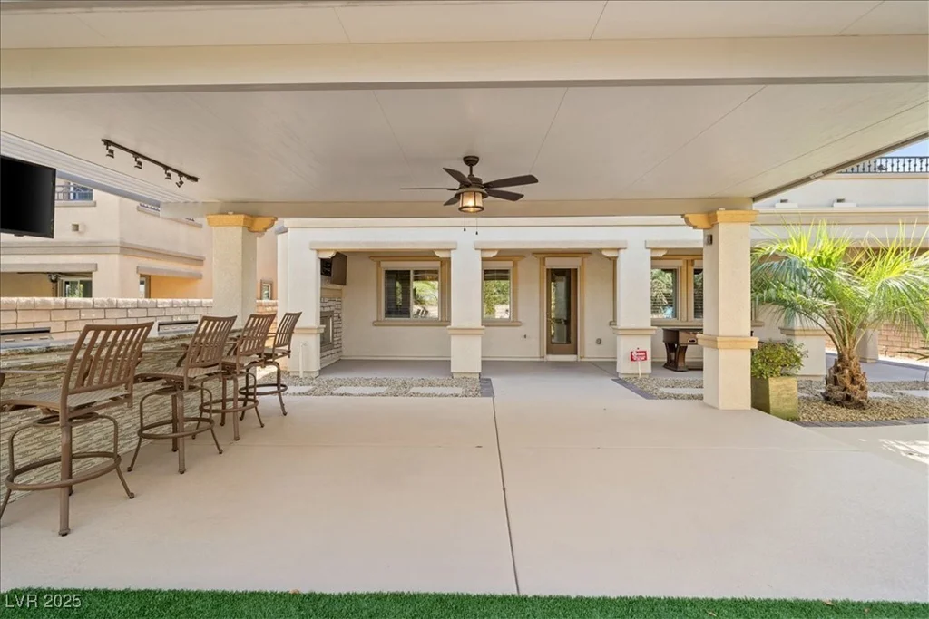 724 Step Beach, Las Vegas, NV 89138