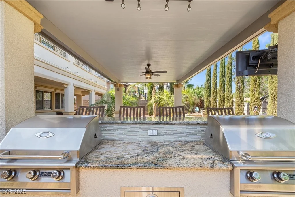 724 Step Beach, Las Vegas, NV 89138