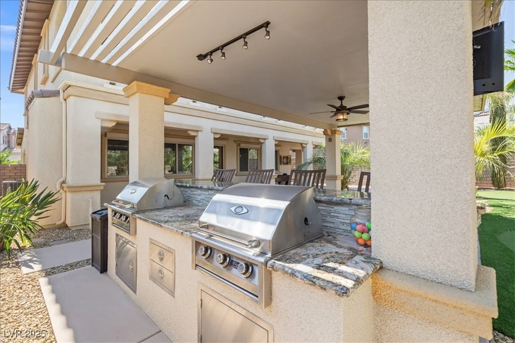 724 Step Beach, Las Vegas, NV 89138