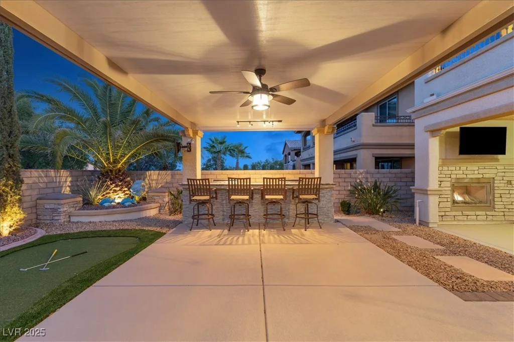 724 Step Beach, Las Vegas, NV 89138