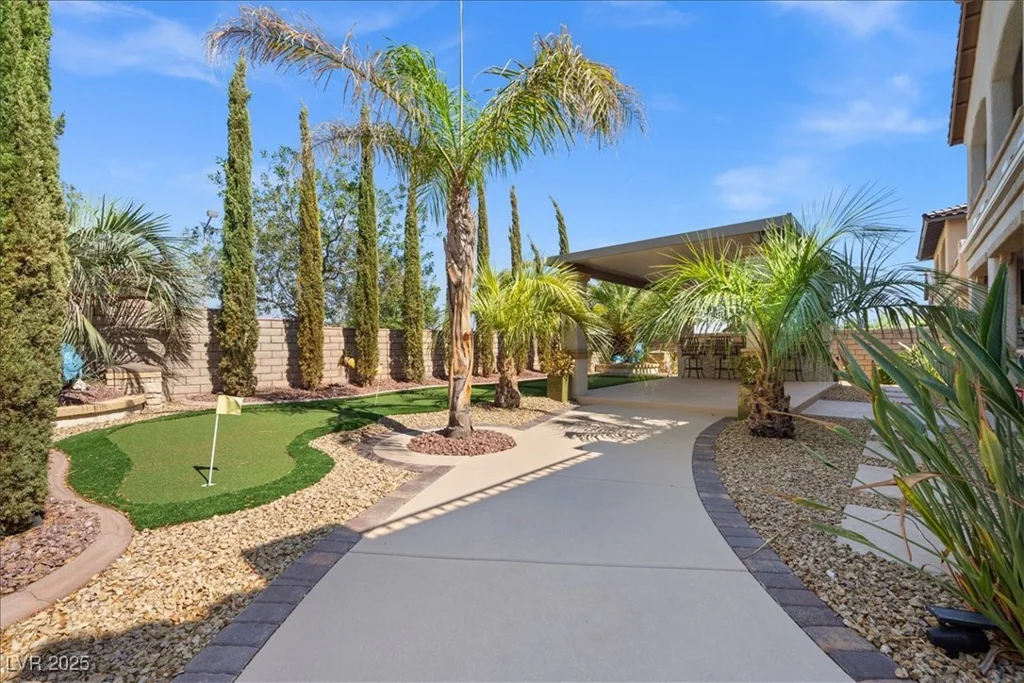 724 Step Beach, Las Vegas, NV 89138
