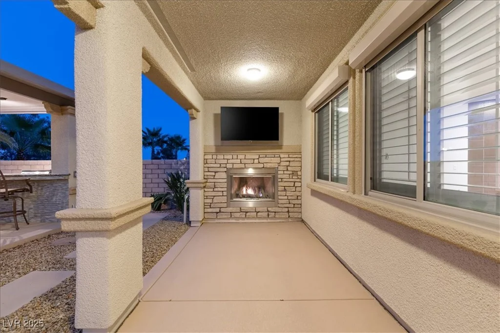 724 Step Beach, Las Vegas, NV 89138