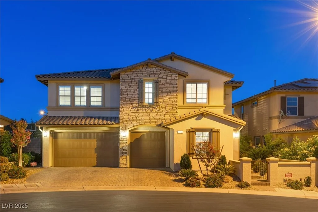 724 Step Beach, Las Vegas, NV 89138