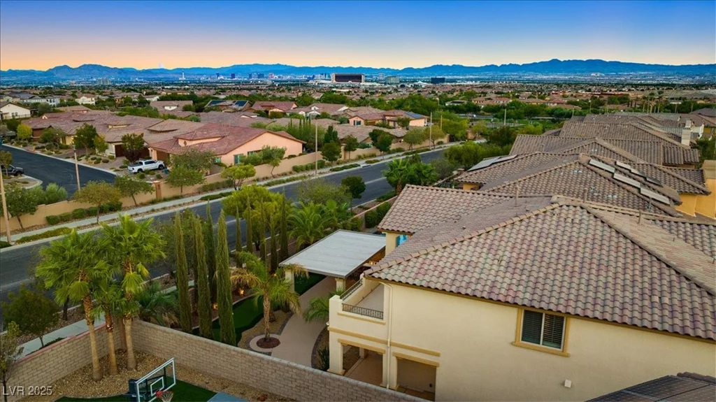 724 Step Beach, Las Vegas, NV 89138