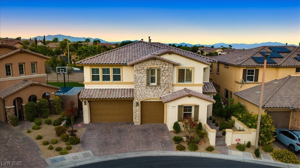 724 Step Beach, Las Vegas, NV 89138