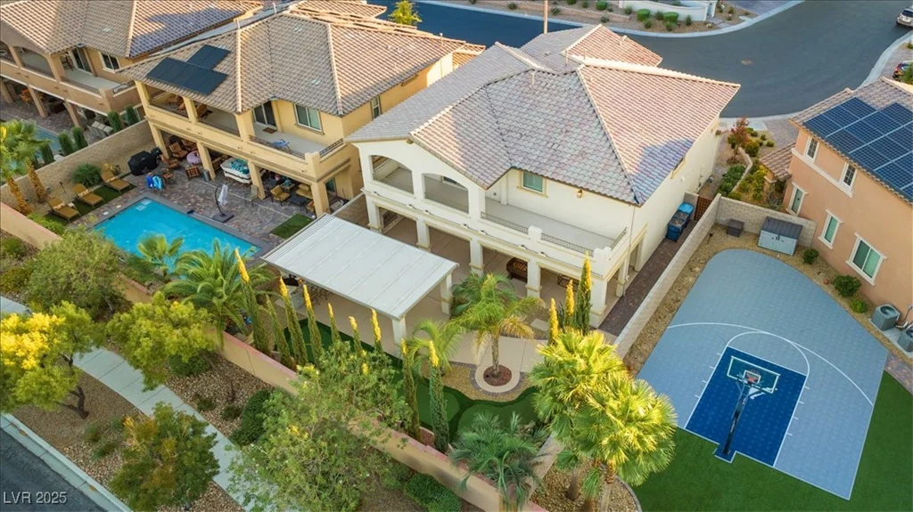 724 Step Beach, Las Vegas, NV 89138