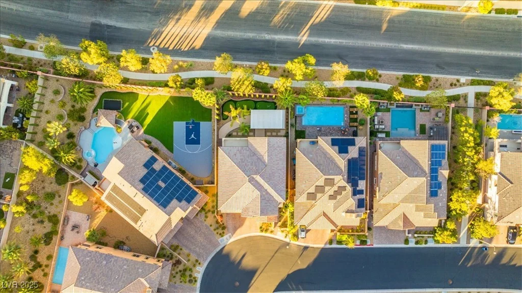 724 Step Beach, Las Vegas, NV 89138