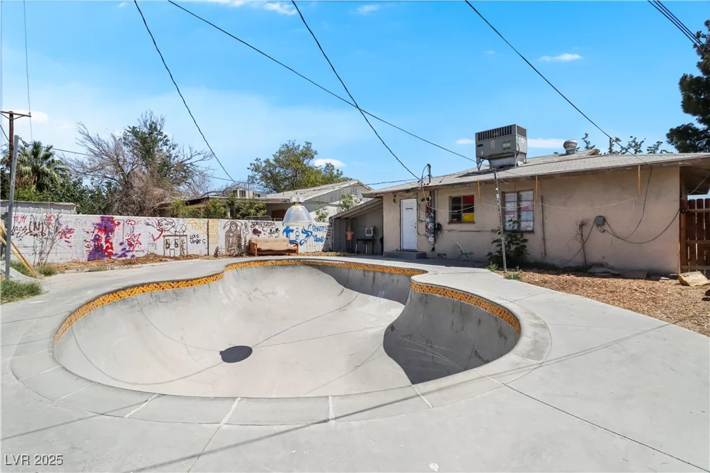 121 20th, Las Vegas, NV 89101
