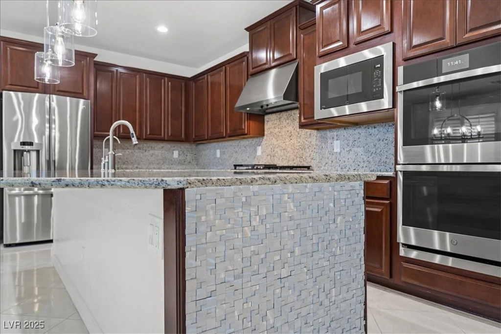 12219 Crystal Shore, Las Vegas, NV 89138
