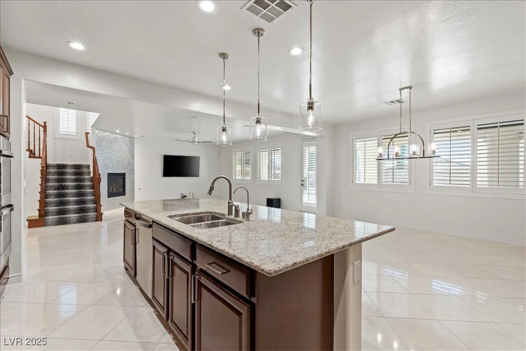 12219 Crystal Shore, Las Vegas, NV 89138
