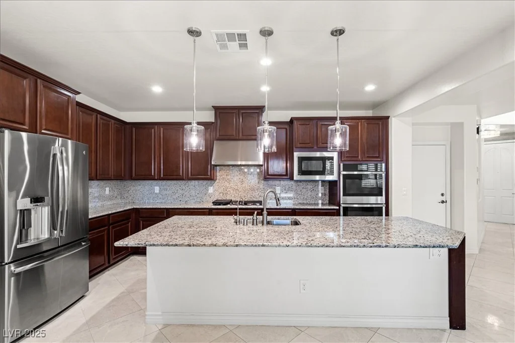12219 Crystal Shore, Las Vegas, NV 89138